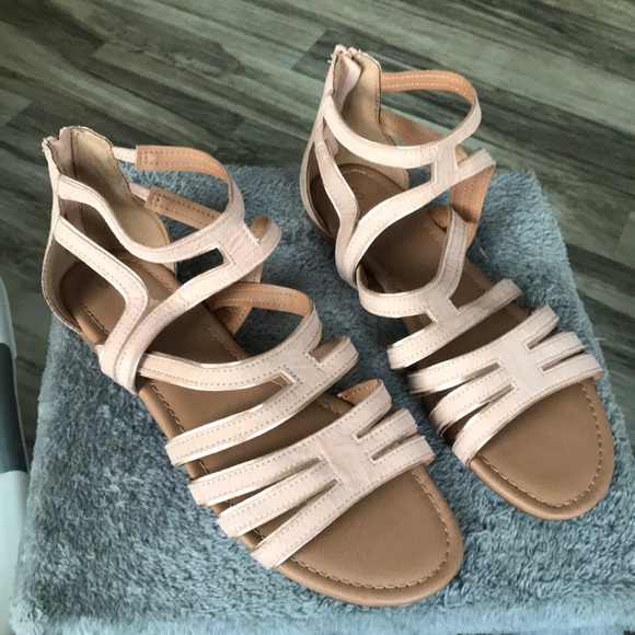 🍑CUTE PEACH SANDALS BY SO 🍑SIZE 8 GREAT CONDITION! WORN ONCE! - Picture 4 of 4